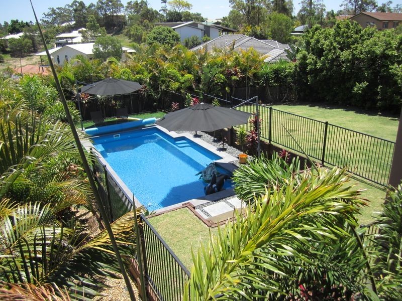 11 Alberic Court, Eatons Hill QLD 4037