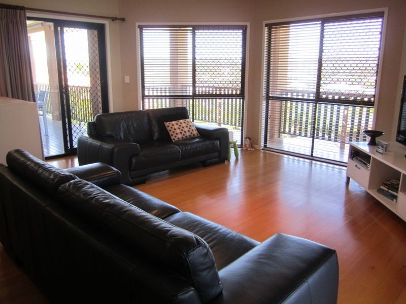 11 Alberic Court, Eatons Hill QLD 4037