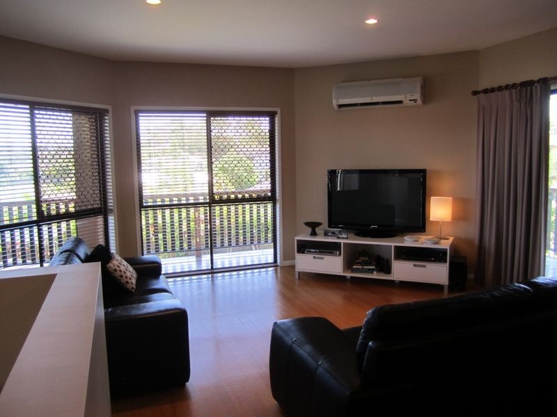 11 Alberic Court, Eatons Hill QLD 4037