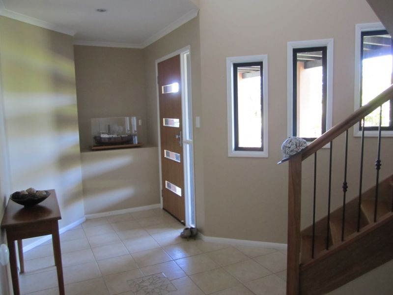 11 Alberic Court, Eatons Hill QLD 4037