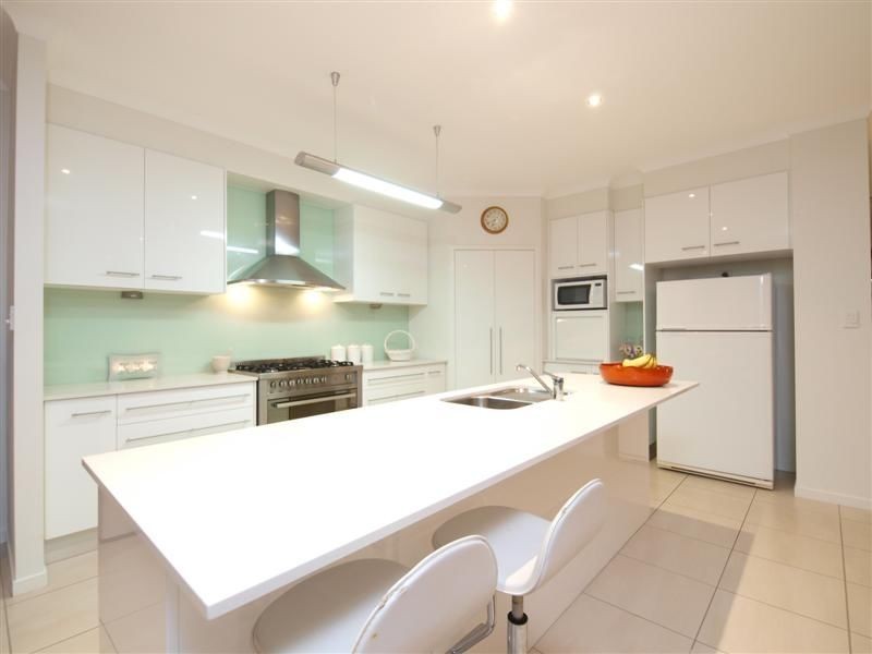 4 Colin Street, Cashmere QLD 4500