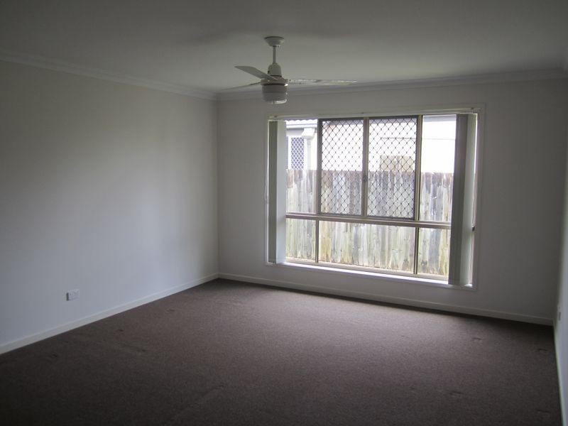 8 Maclean, Fitzgibbon QLD 4018