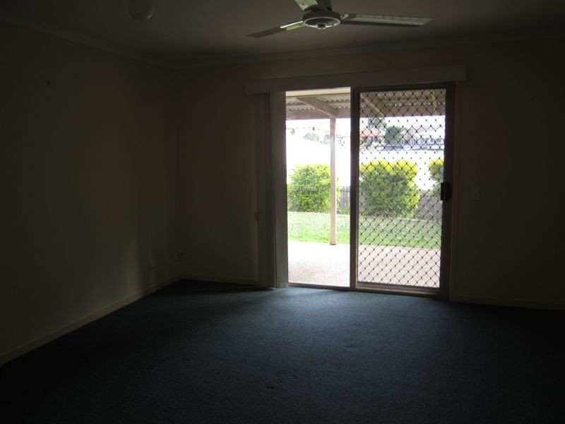 5 Emanual Court, Eatons Hill QLD 4037