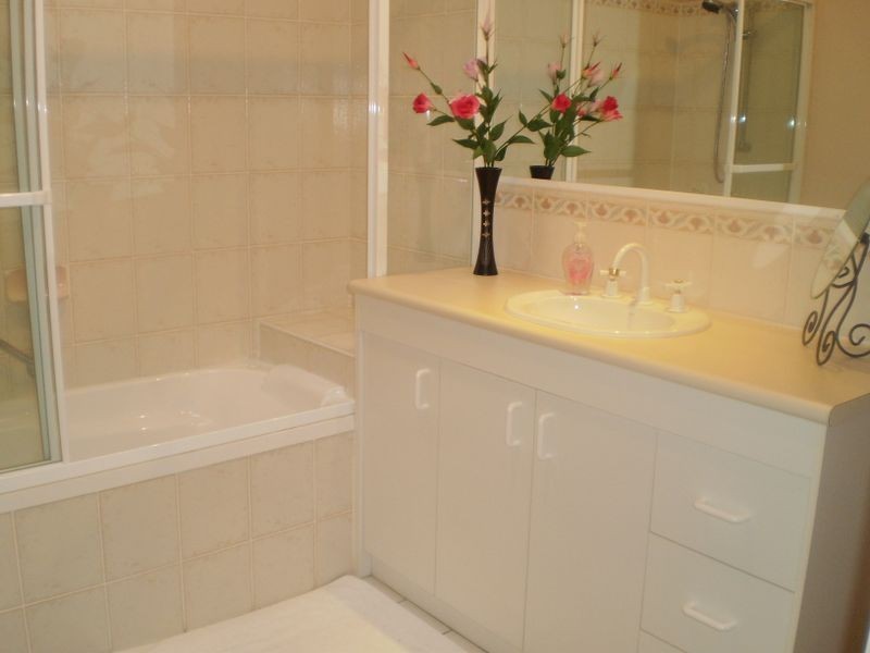 18-30 Graham Rd, Carseldine QLD 4034