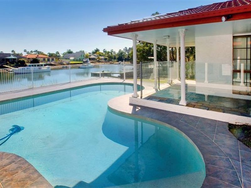 15 Courageous Court, Scarborough QLD 4020