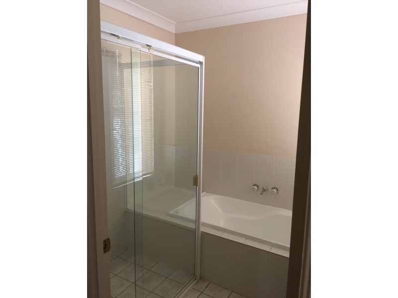 2 Country Club Close, Carseldine QLD 4034