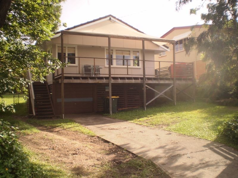 300 Kitchener Road, Stafford Heights QLD 4053