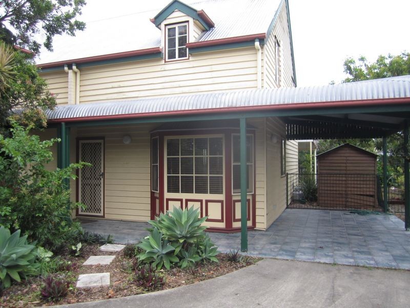 1/10 Tipuana Place, Fitzgibbon QLD 4018