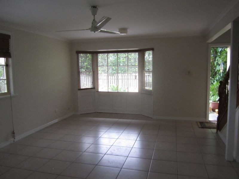 1/10 Tipuana Place, Fitzgibbon QLD 4018