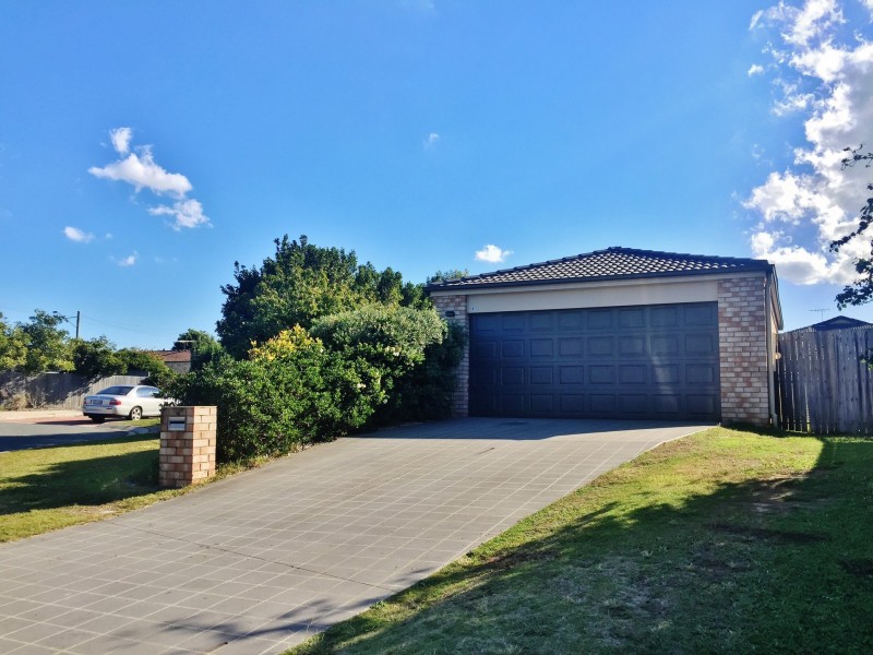 4 Waratah Court, Kallangur QLD 4503