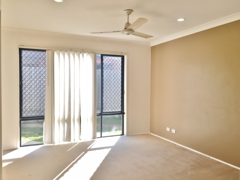 4 Waratah Court, Kallangur QLD 4503