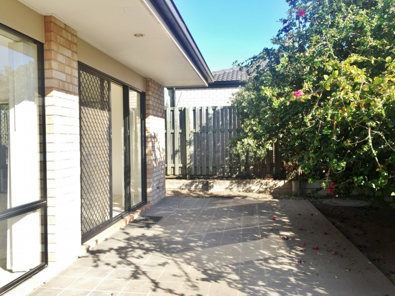 4 Waratah Court, Kallangur QLD 4503