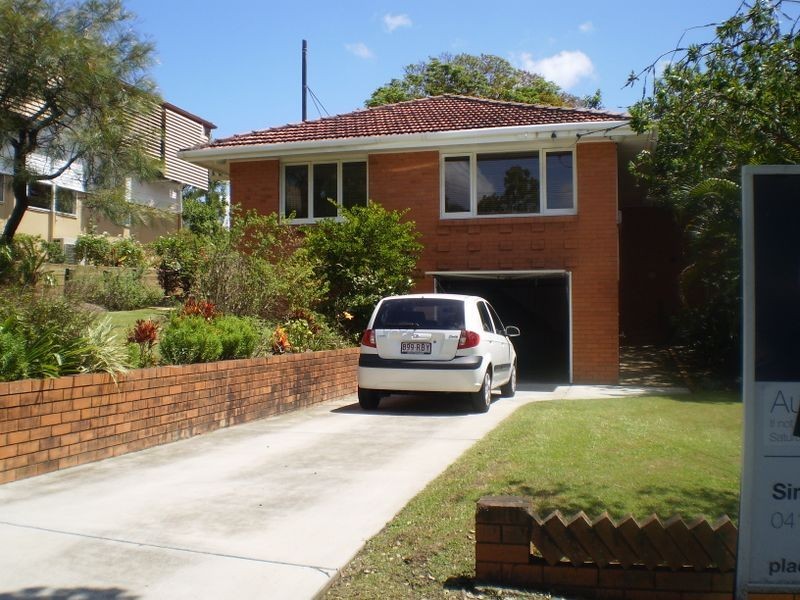 19 Doulton Street, Stafford Heights QLD 4053