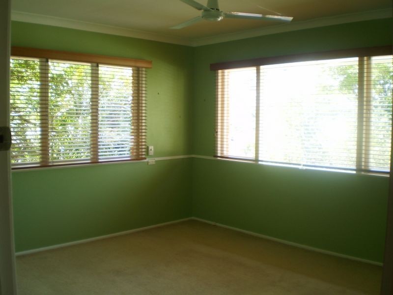 19 Doulton Street, Stafford Heights QLD 4053