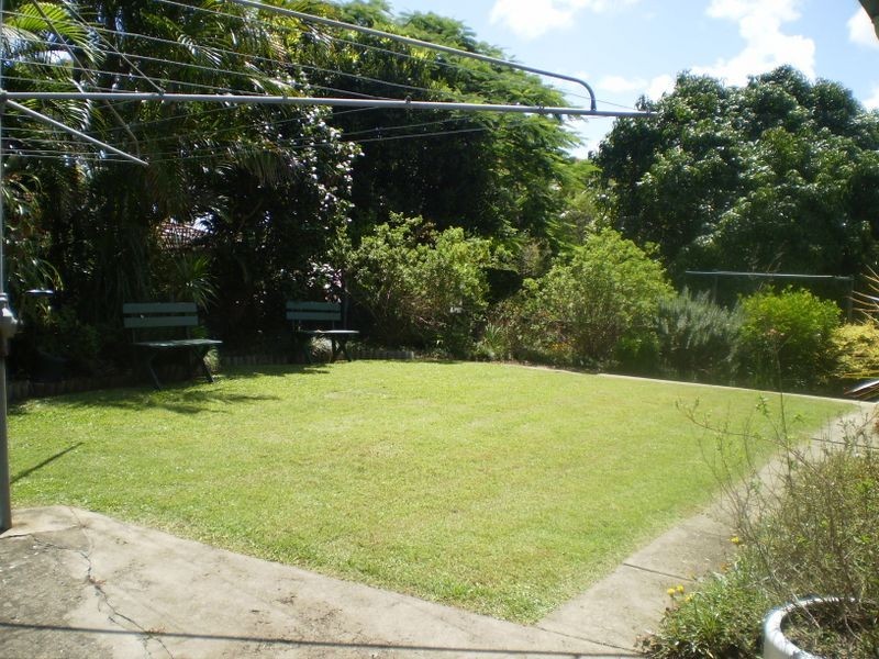 19 Doulton Street, Stafford Heights QLD 4053