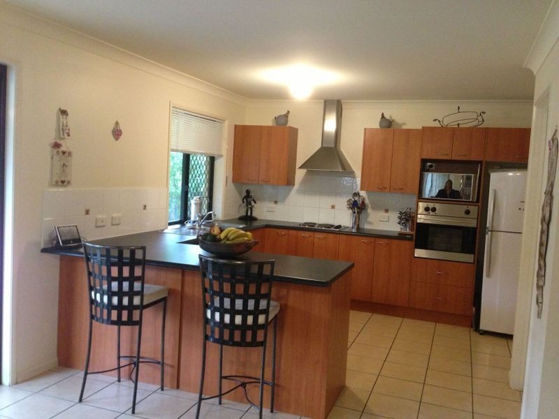 2 Meranti Court, Albany Creek QLD 4035