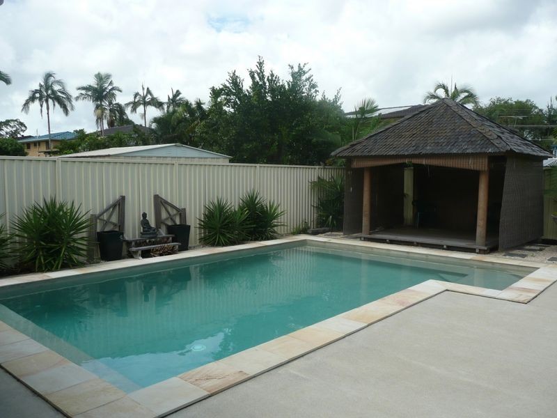 6 Caradon Street, Albany Creek QLD 4035