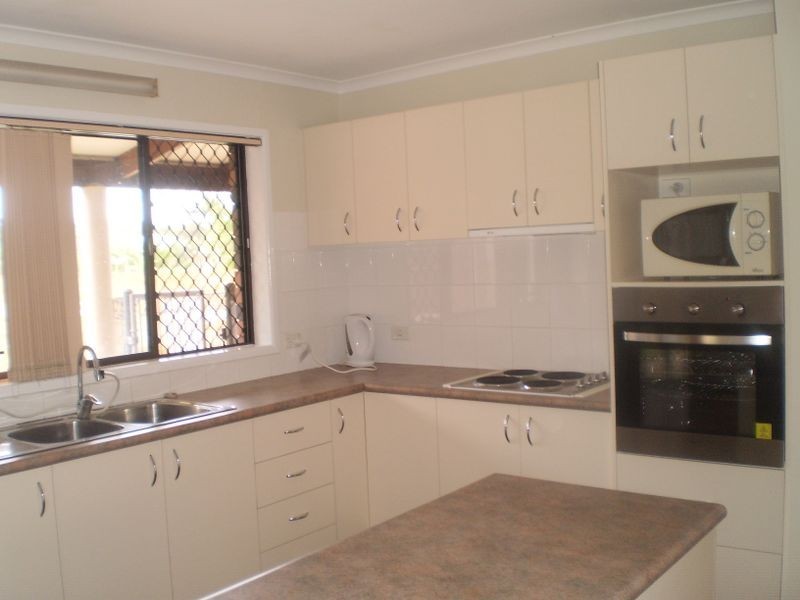 10 Whites Road, Chermside West QLD 4032