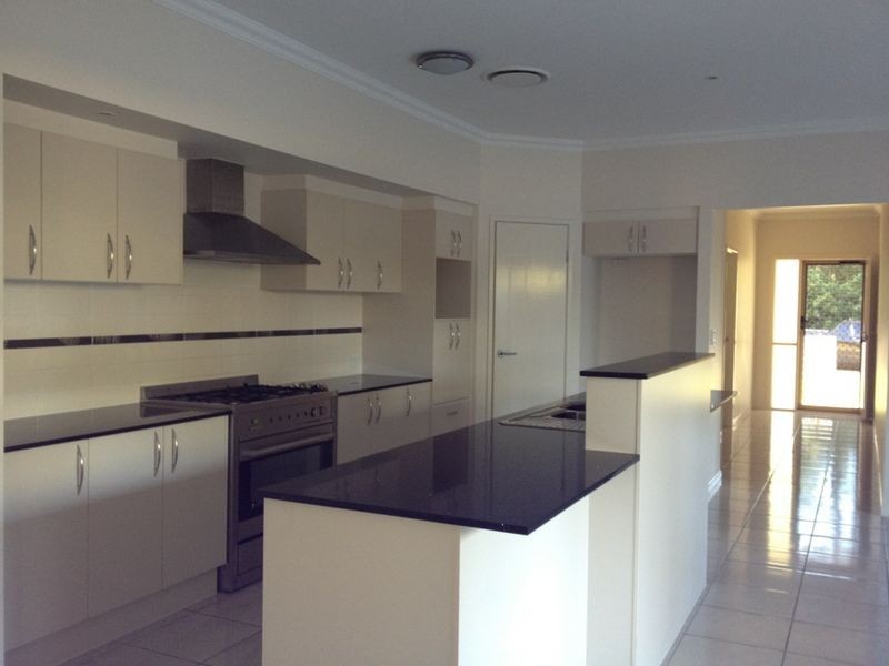 9 Gardenia Place, Bridgeman Downs QLD 4035