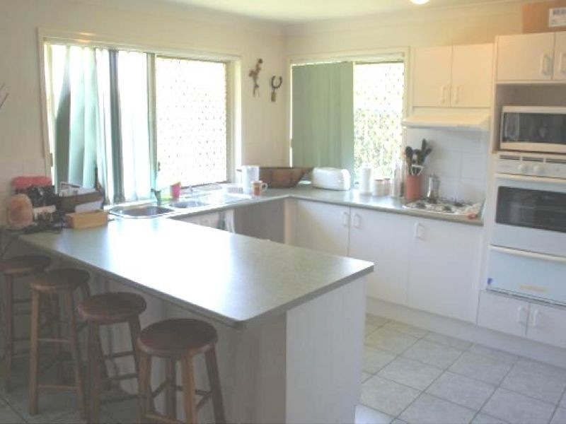 16 Jarrah Place, Fitzgibbon QLD 4018