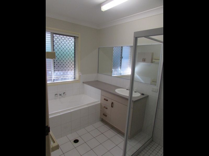 53 Daniel Drive, Albany Creek QLD 4035