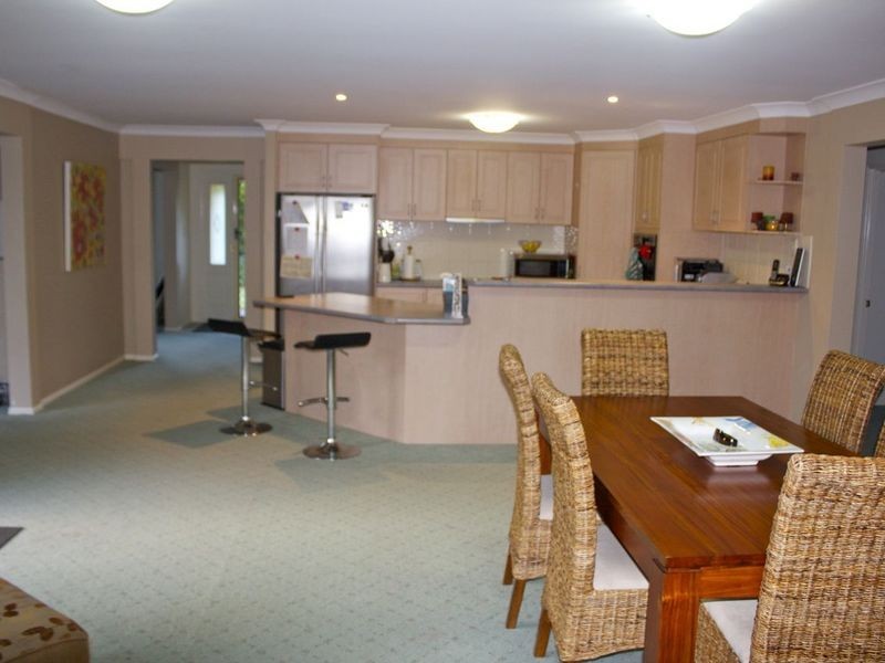 8 Major Court, Cashmere QLD 4500