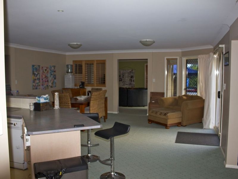 8 Major Court, Cashmere QLD 4500