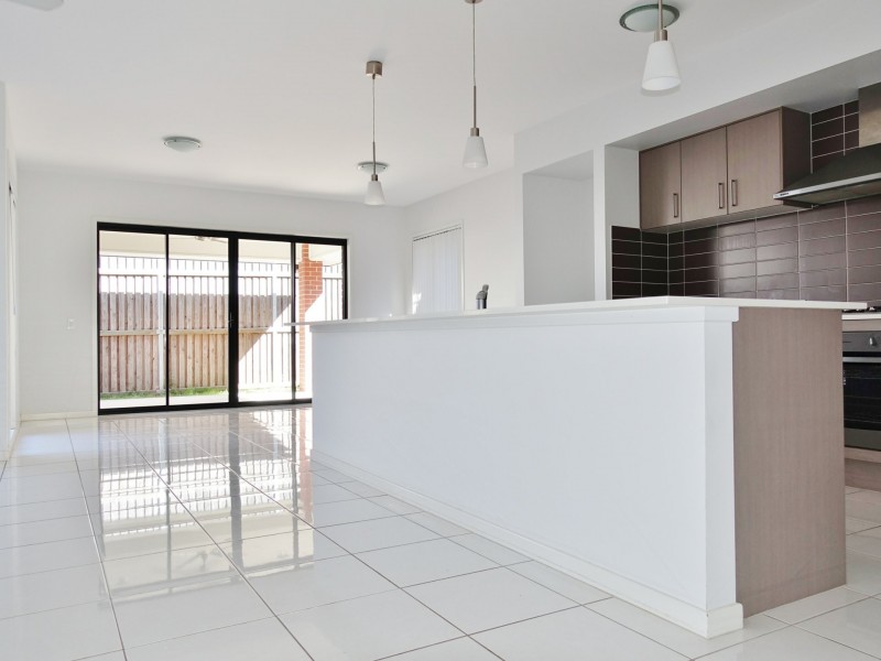 52 Merimbula Crescent, Fitzgibbon QLD 4018