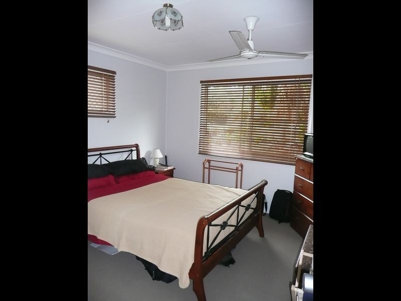 11 Caradon Street, Albany Creek QLD 4035