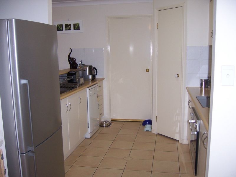 140 Saraband Drive, Eatons Hill QLD 4037
