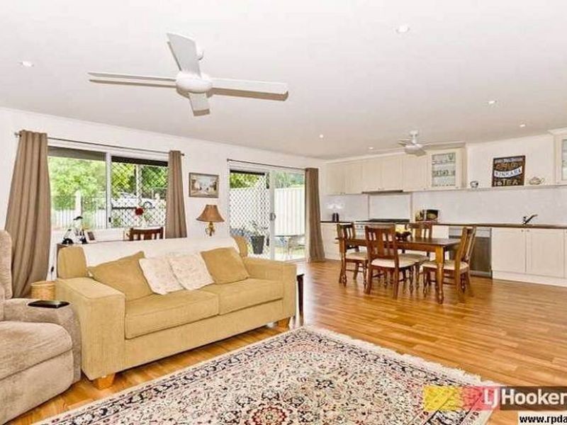 19 Agnes Street, Shorncliffe QLD 4017