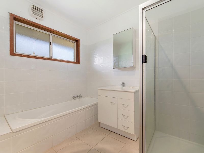 52 Beeville Road, Petrie QLD 4502