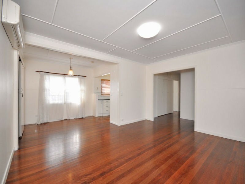 99 Graham Road, Carseldine QLD 4034