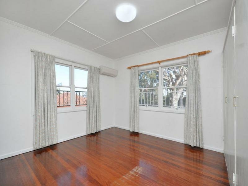99 Graham Road, Carseldine QLD 4034