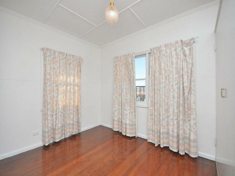 99 Graham Road, Carseldine QLD 4034