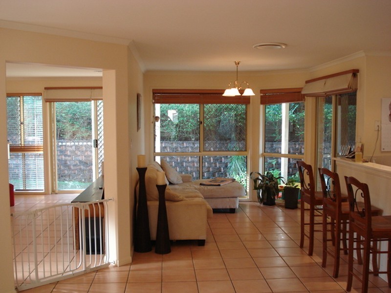 2 Glendore Court, Eatons Hill QLD 4037