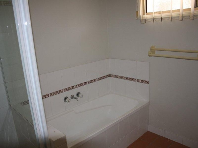 6/5 Hibiscus Cct, Fitzgibbon QLD 4018