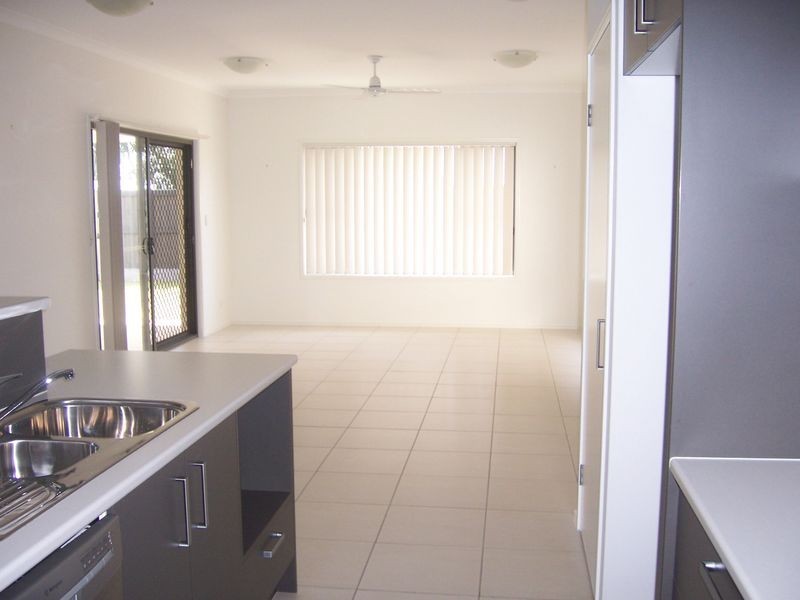 3 Caswell Close, North Lakes QLD 4509