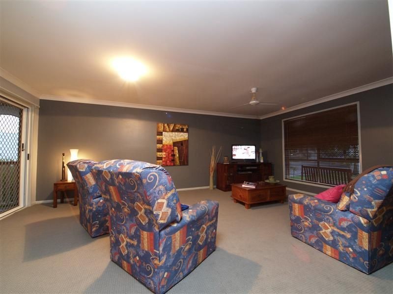 8 Narrabeen Road, Albany Creek QLD 4035
