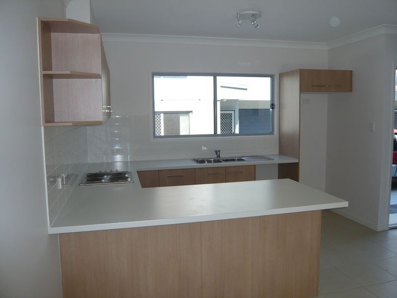 2/25 Grasspan Street, Zillmere QLD 4034