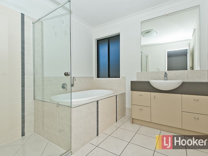38 Petrie Crescent, Aspley QLD 4034