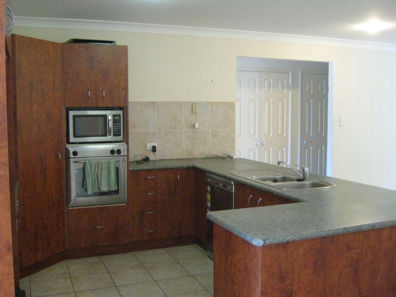 27 Johnston Place, Bracken Ridge QLD 4017