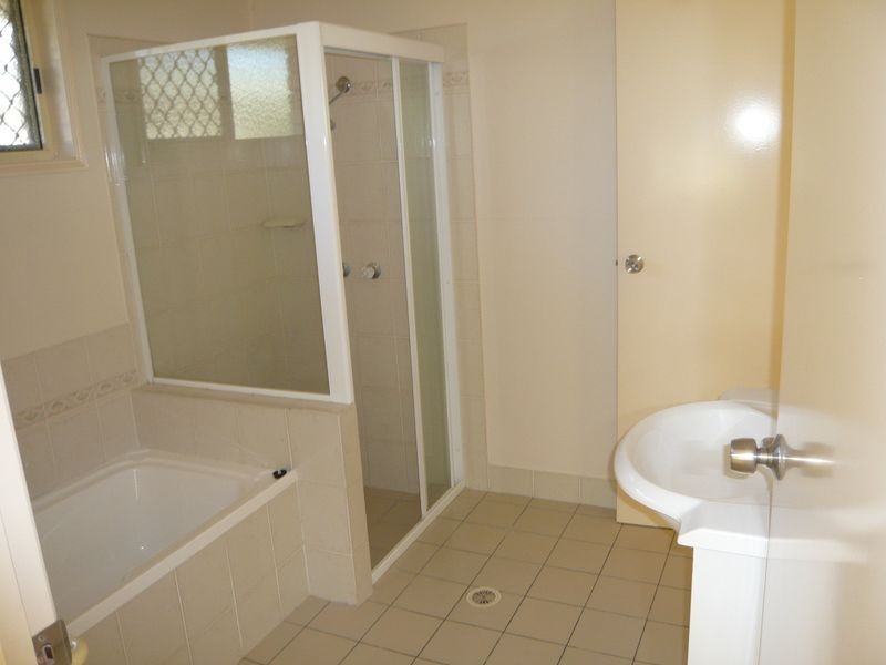 4 Petunia Close, Fitzgibbon QLD 4018