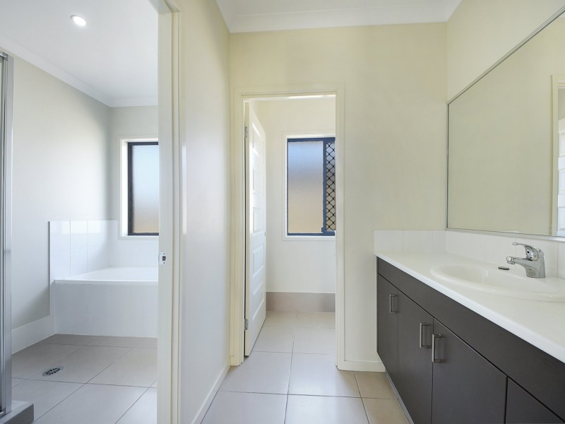 74 St Conel Street, Nudgee QLD 4014