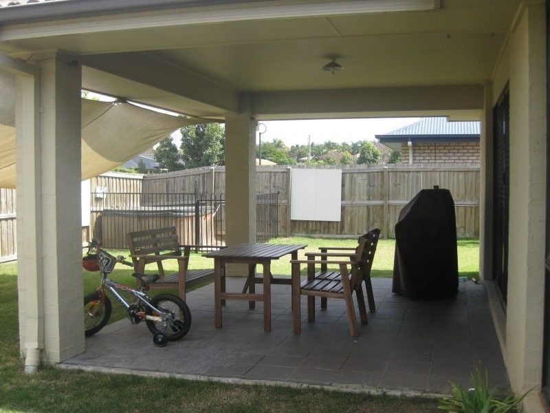 18 Strowe Place, Bracken Ridge QLD 4017