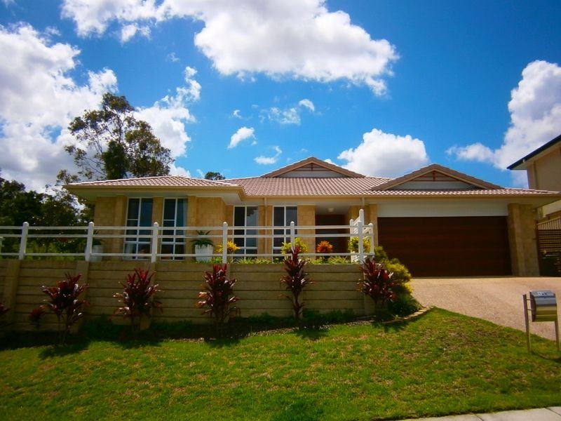 129 McGinn Road, Ferny Grove QLD 4055