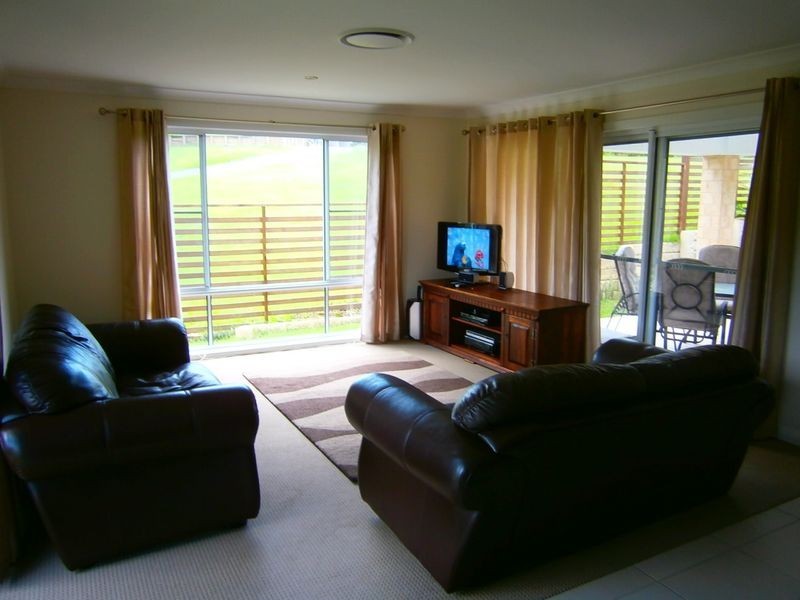 129 McGinn Road, Ferny Grove QLD 4055