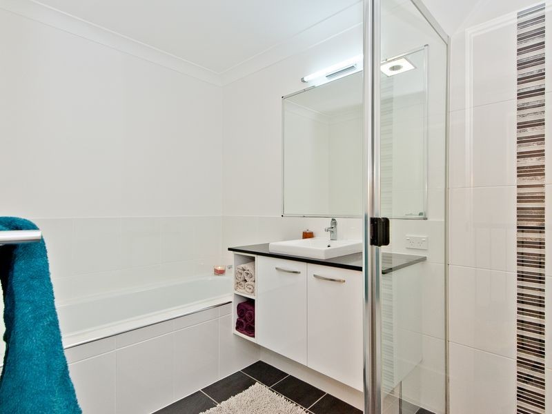 1 Girraween Lane, Fitzgibbon QLD 4018