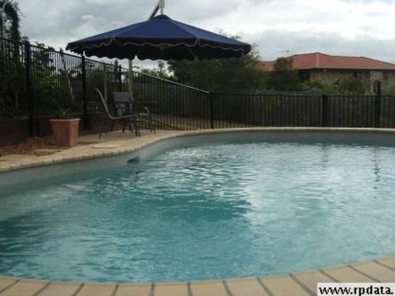 8 Major Court, Cashmere QLD 4500