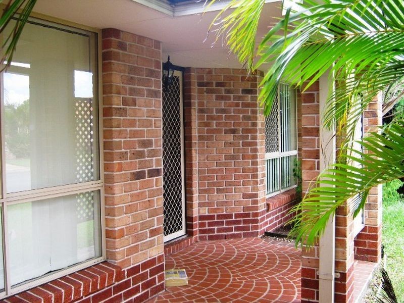 106 Silkyoak Cct, Fitzgibbon QLD 4018